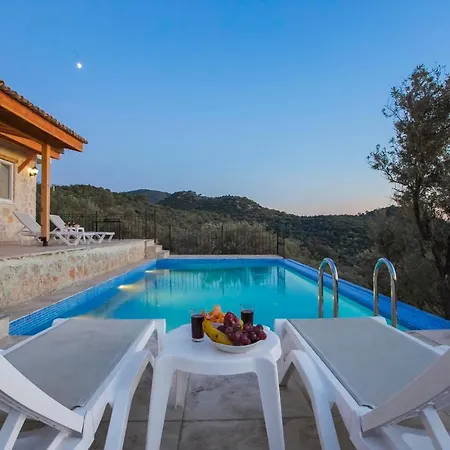 Vila Sleeps 4 Pool Air Con Wifi