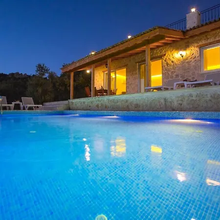 Sleeps 4 Pool Air Con Wifi Vila Kalkan
